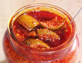 Buy Homemade Andhra Avakaya Mango Pickle Online - 500g